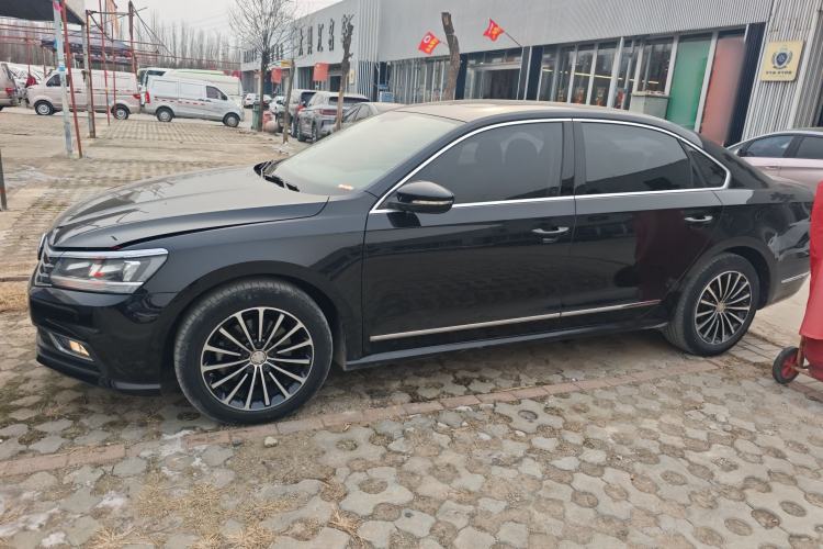 Used Volkswagen Passat 2017 330TSI DSG Luxury Edition
