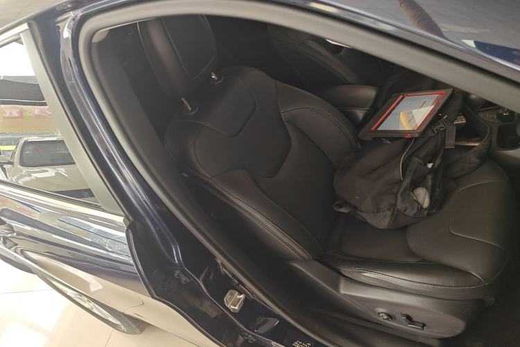 Used  Cherokee 2016 2.4L Professional Smart Version
