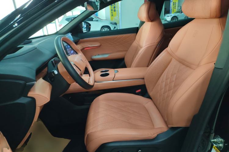 Used  S07 2023 200Max Range-Extended Version
