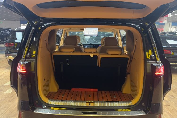 Used VOYAH Dream 2024 PHEV Ultra-Long Range Flagship Edition