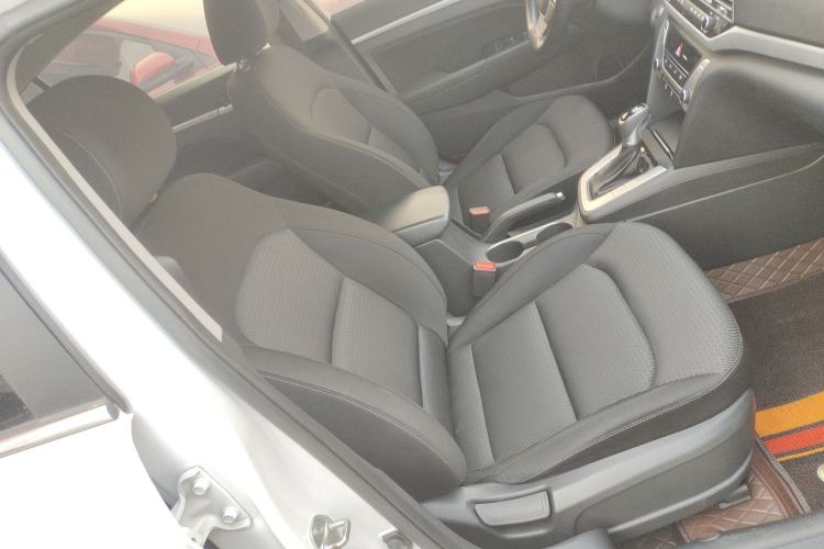 Used Hyundai Elantra 2016 1.6L Automatic ZhiXuan – Elite Version
