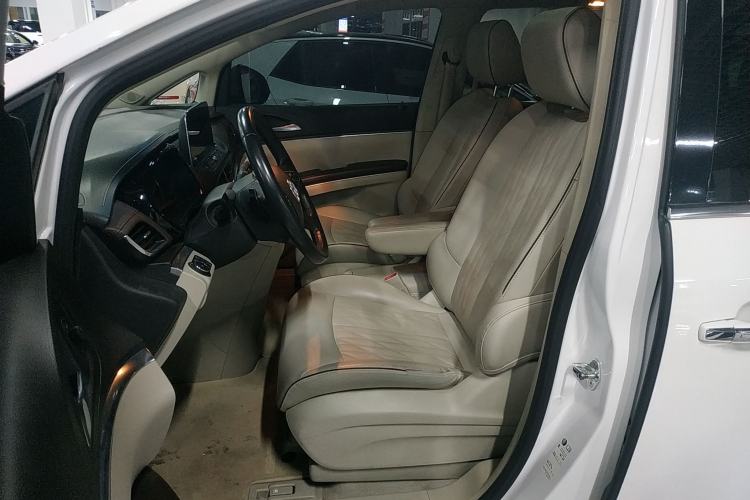 Used Buick GL8 2021 Land Cruiser Executive Class 652T Luxury Model
