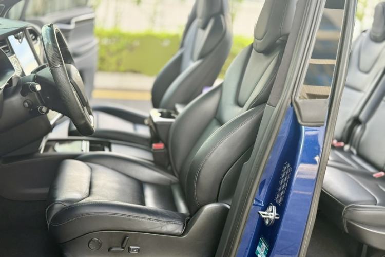 Used Tesla Model X 2019 Long-Range Version
