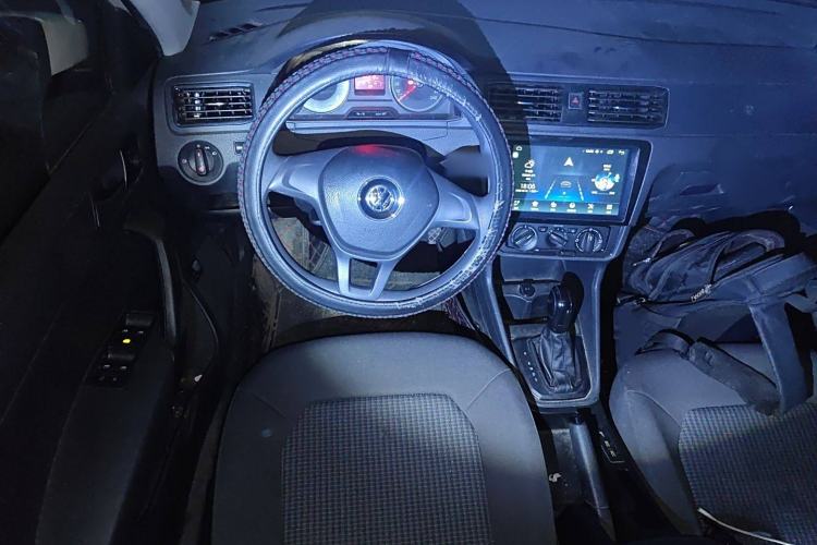 Used Volkswagen Santana 2016 1.6L Automatic Fashion Edition
