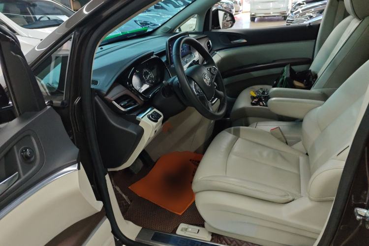 Used Buick GL8 2021 Land Cruiser Executive Class 652T Luxury Model
