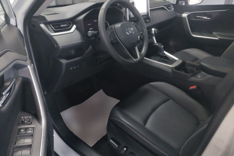 Used Toyota RAV4 2022 2.0L CVT Two-Wheel Drive Fashion Plus Edition
