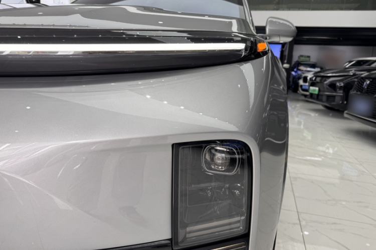 Used Li Auto L8 2023 Pro Model
