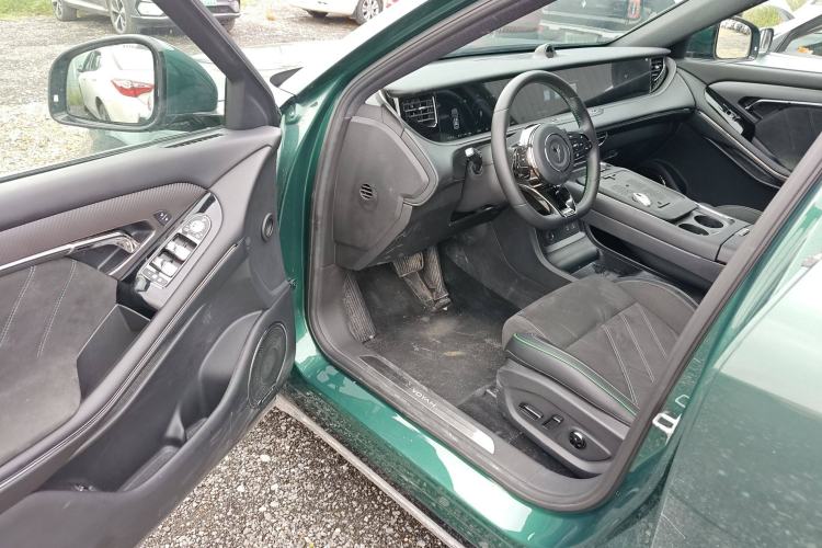 Used VOYAH FREE 2025 318 318 km Rear-Drive Touring Edition
