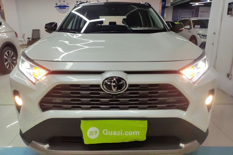Used Toyota RAV4 2022 2.0L CVT Four-Wheel Drive Premium Edition
