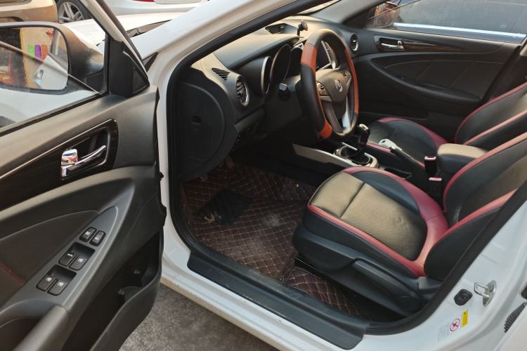 Used Changan Eado 2015 1.6L Manual Junku Model China V Standard