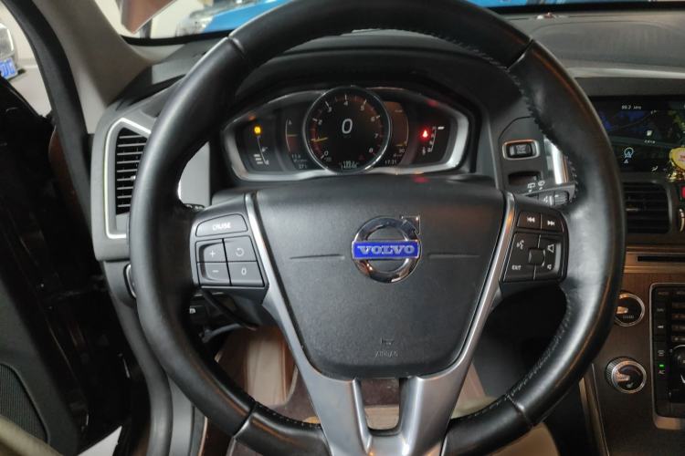 Used Volvo XC60 2016 T5 Smart Version