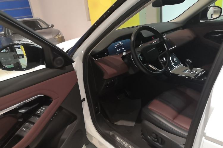 Used Land Rover Range Rover Evoque New Energy 2022 Aurora L P300e Plug-in Hybrid Electric Version