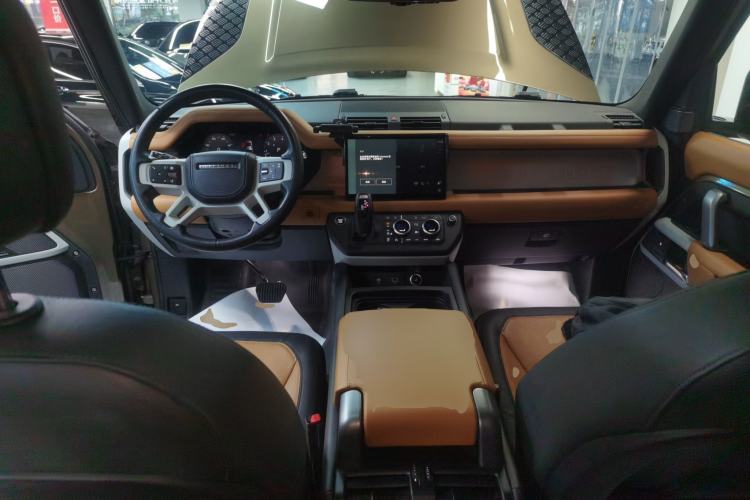 Used Land Rover Defender 2024 110 3.0T P400 X-DYNAMIC HSE
