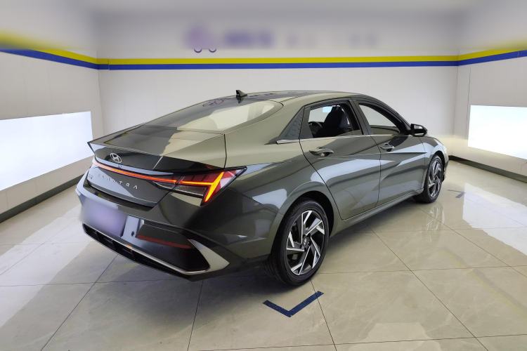 Used Hyundai Elantra 2023 1.5L CVT LUX Prestige Edition