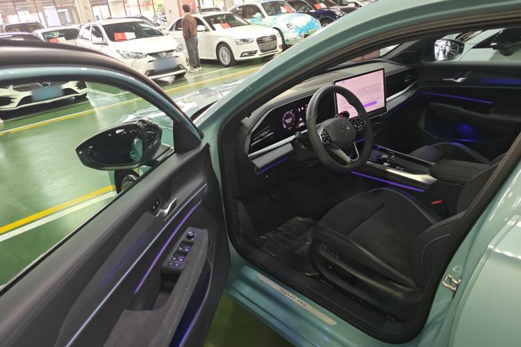 Used Volkswagen Passat 2025 Pro 380TSI Starry Dragon Luxury Edition
