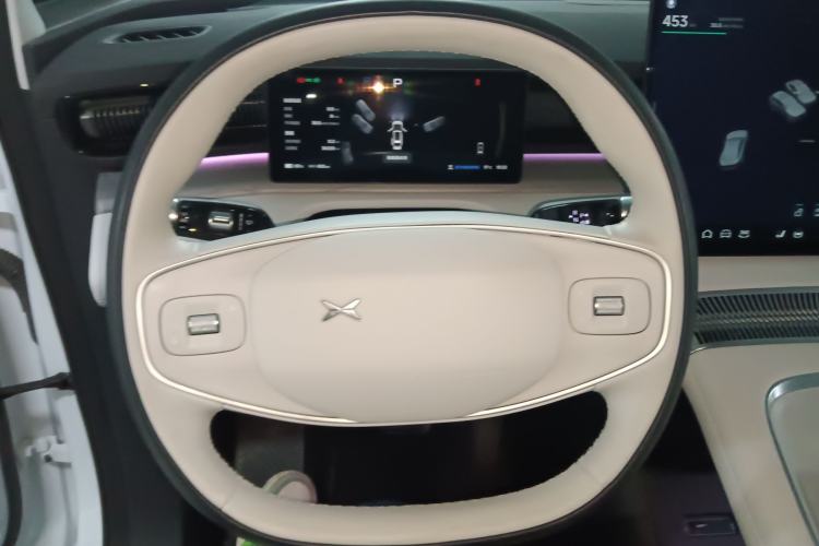 Used XPeng X9 2024 702 Ultra-Long Range Pro
