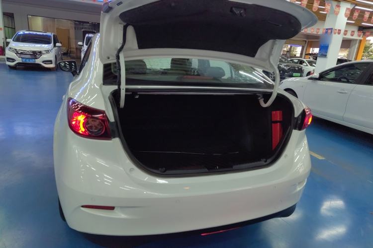 Used Mazda Mazda 3 Axela 2017 Sedan 1.5L Automatic Comfort Model Emission Standard China V
