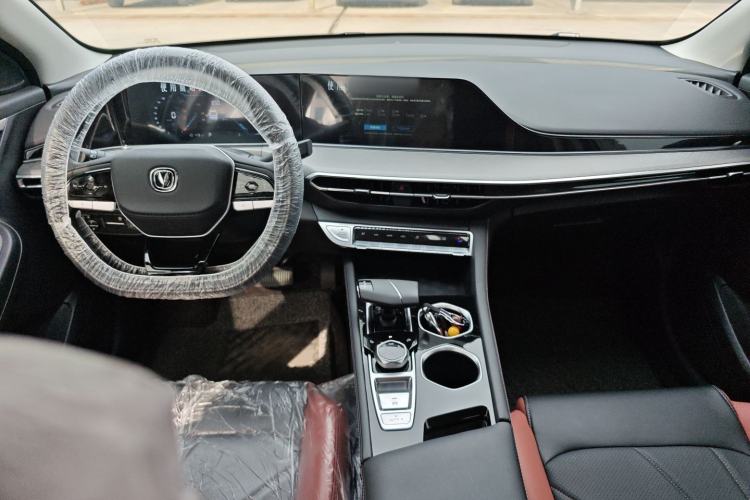 Used Changan Eado 2024 PLUS Blue Whale NE 1.4T GDI DCT High-Energy Edition
