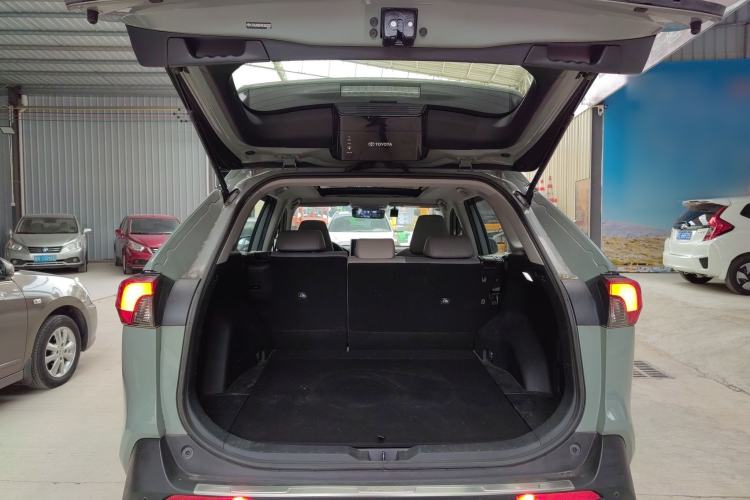 Used Toyota RAV4 2020 2.0L CVT Four-Wheel Drive Prestige Edition
