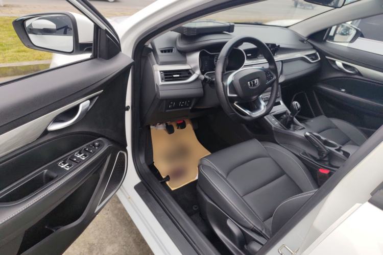 Used Geely Auto Emgrand 2019 Leading Edition 1.5L Manual Luxury Model China VI Standard
