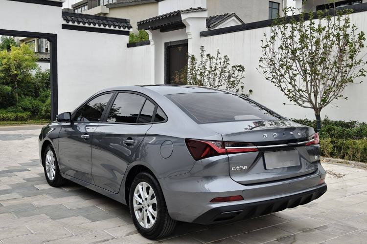 Used Roewe i5 2023 1.5L Manual Comfort Edition
