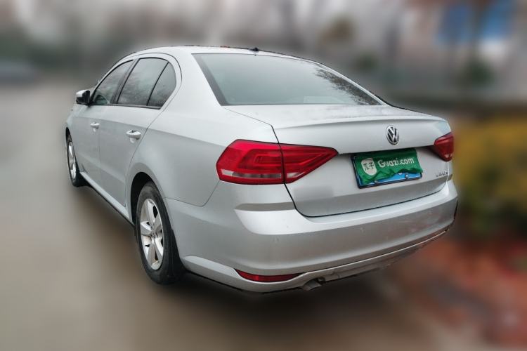 Used Volkswagen Lavida 2015 1.6L Manual Fashion Edition