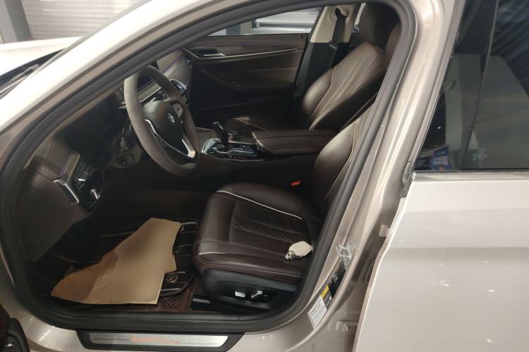 Used BMW 5 Series New Energy 2020 Mileage Upgrade Version 530Le Luxury Package
