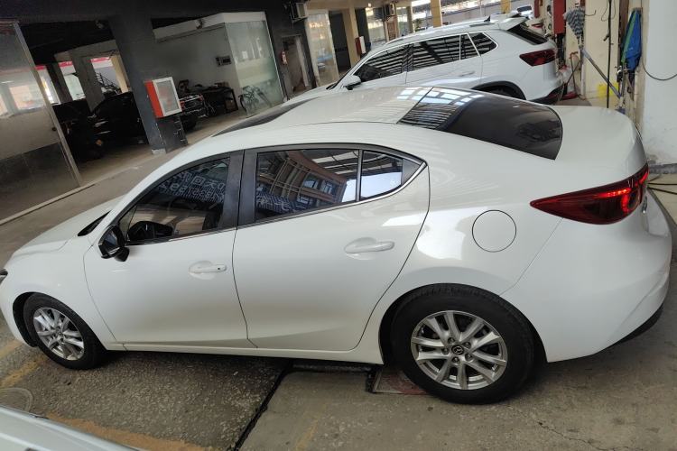Used Mazda Mazda 3 Axela 2017 Sedan 1.5L Automatic Luxury Model Emission Standard China V

