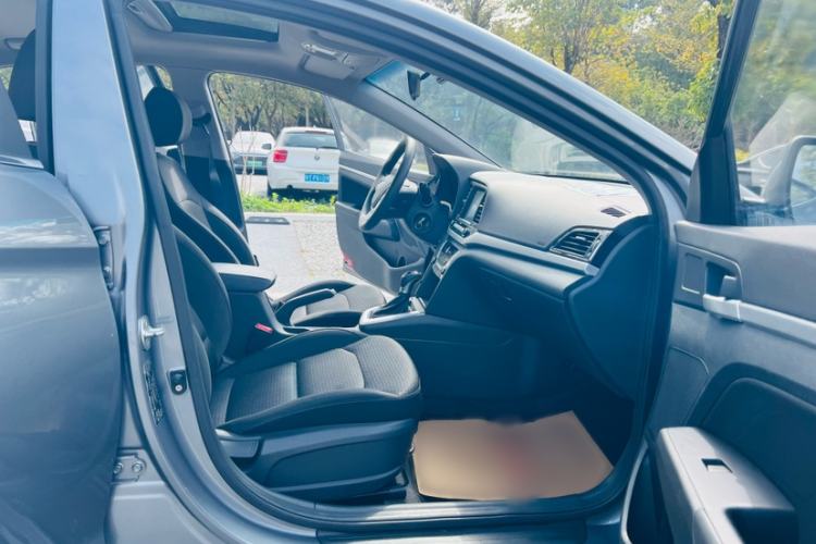 Used Hyundai Elantra (6th Generation / Lingdong) 2016 1.6L Automatic ZhiXuan – Elite Version