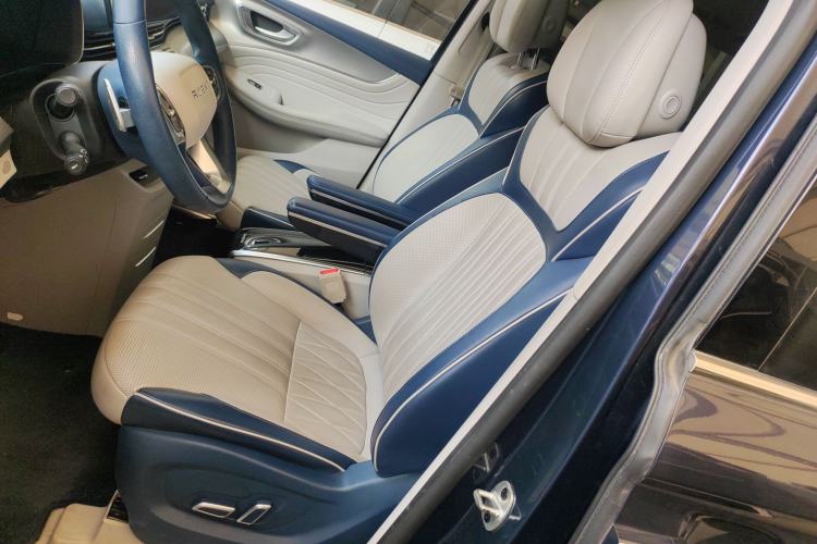 Used Roewe iMAX8 2021 400TGI Supreme Series Prestige Edition
