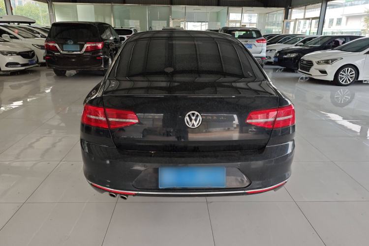 Used Volkswagen Magotan 2018 330TSI DSG Advanced Model
