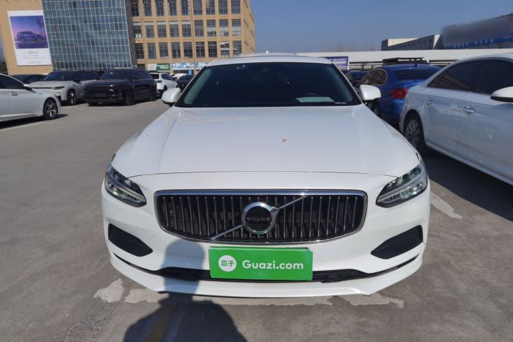 Used Volvo S90 2018 T4 Zhiyuan Edition
