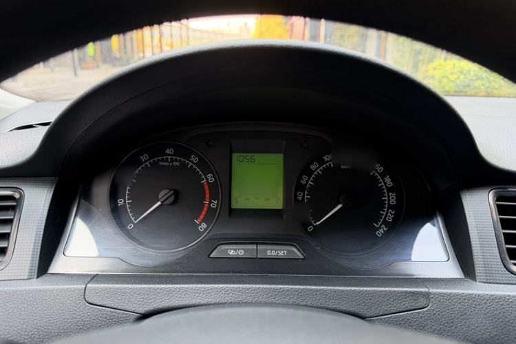 Used Skoda Rapid 2016 1.6L Manual Front-Wheel-Drive Version
