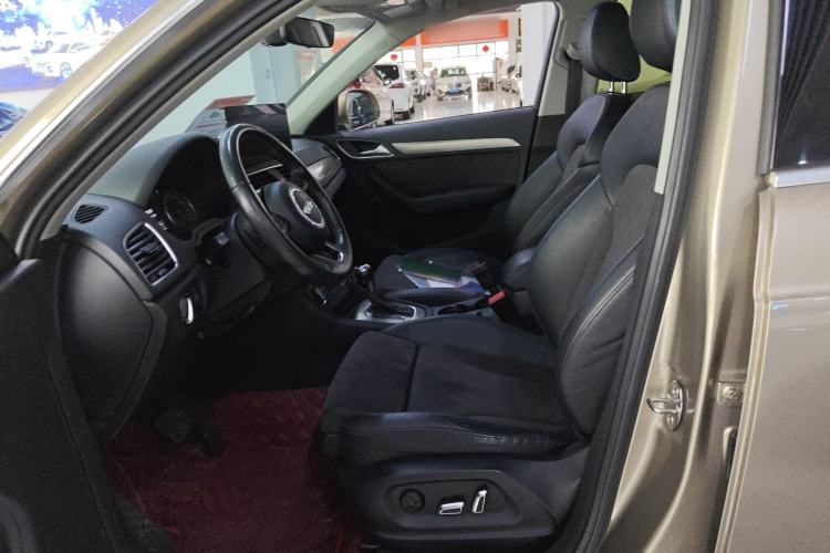 Used Audi Q3 2017 40 TFSI quattro all-wheel-drive sport model
