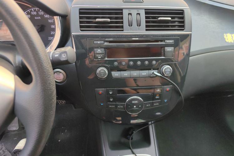 Used Nissan Tiida 2014 1.6L Manual Smart Model
