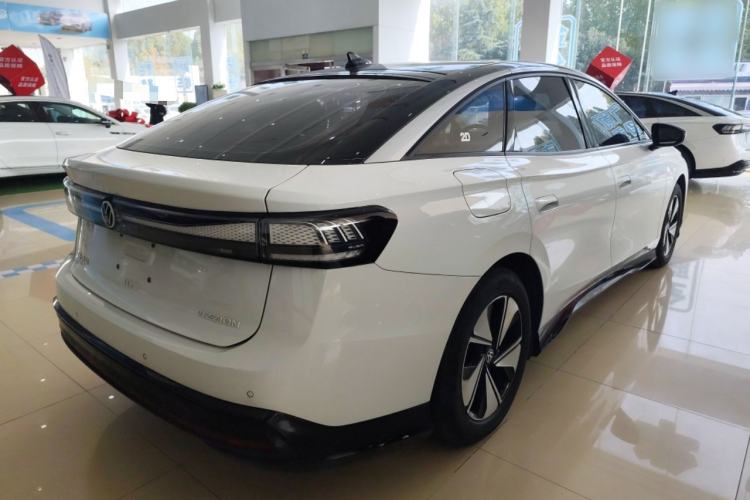 Used Volkswagen ID.7 VIZZION 2024 AIR model
