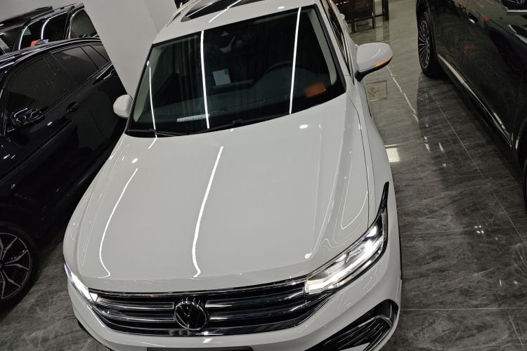 Used Volkswagen Tiguan L 2023 330TSI Automatic Two-Wheel Drive R-Line Enjoyment Edition
