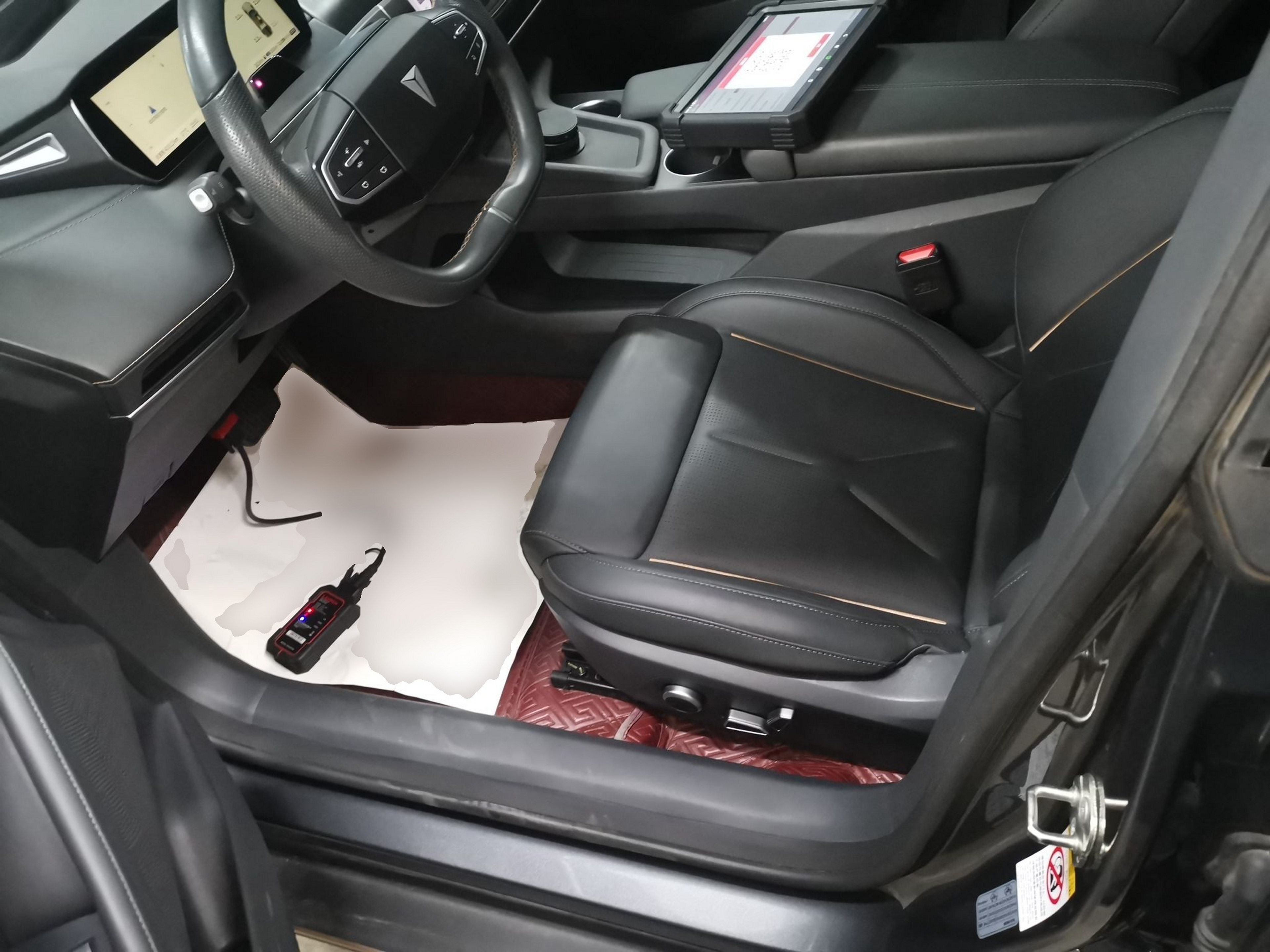 Переднее сиденье в автомобиле