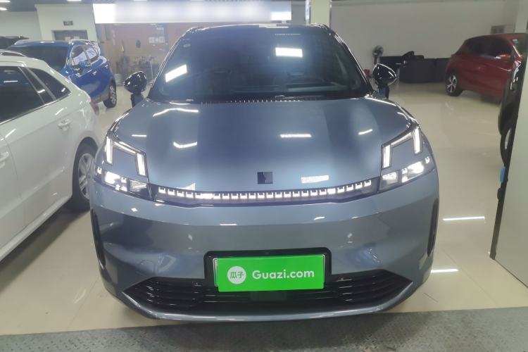 Used Lynk & Co 08 EM-P 2025 220 km All-Wheel-Drive Performance Halo