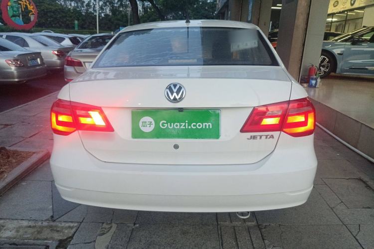 Used Volkswagen Jetta 2015 Value Edition 1.6L Automatic Fashion Version
