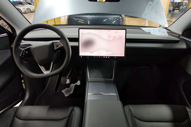 Used Tesla Model Y 2025 Rear-Wheel-Drive Version
