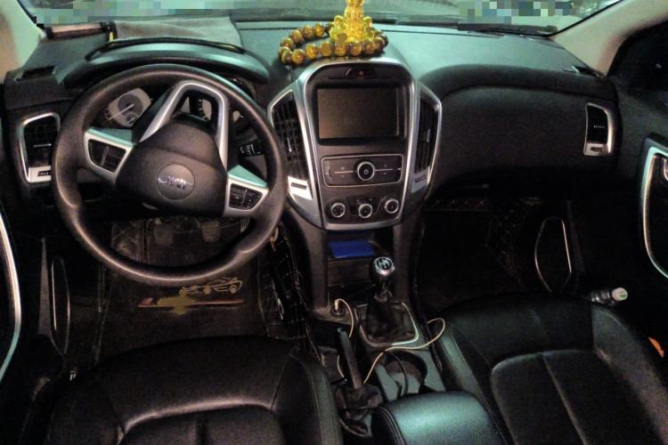 Used JMC Yuhu 3 2018 2.5T Diesel Two-Wheel Drive Advanced Version Standard Wheelbase
