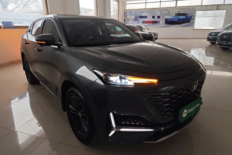 Used Changan UNI-K 2023 2.0T Two-Wheel Drive YueShang Trim
