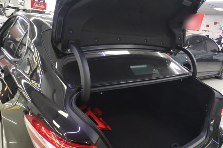 Used Toyota Camry 2023 2.0G Luxury Edition