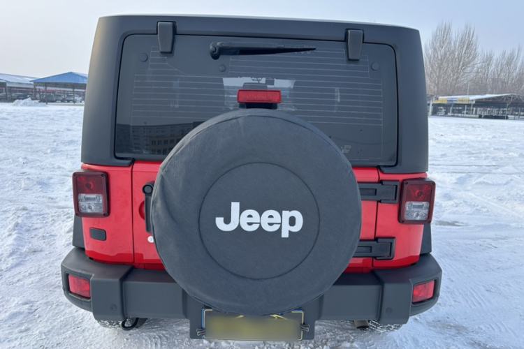 Used  Wrangler 2015 3.6L Rubicon Two-Door Comfort Edition
