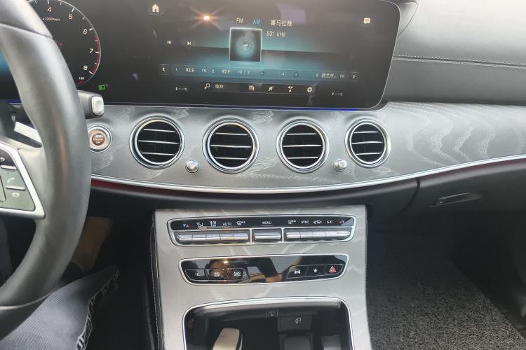 Used Mercedes-Benz E-Class 2022 Second Facelift E 300 L Luxury Edition
