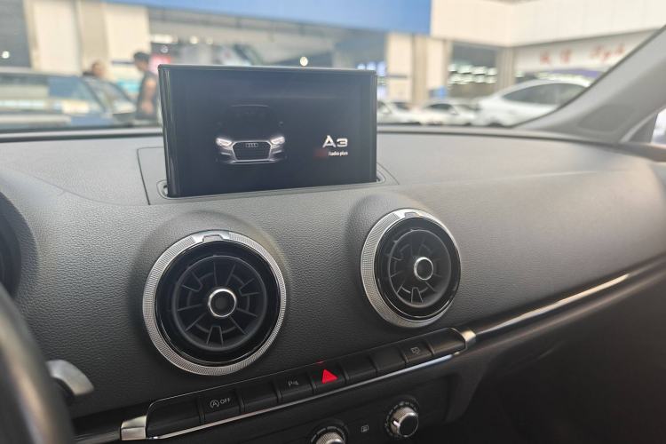 Used Audi A3 2018 30th Anniversary Edition Sportback 35 TFSI Fashion Model
