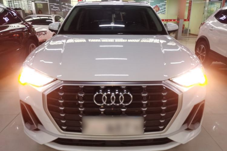 Used Audi Q3 2021 40 TFSI Fashion Dynamic Model
