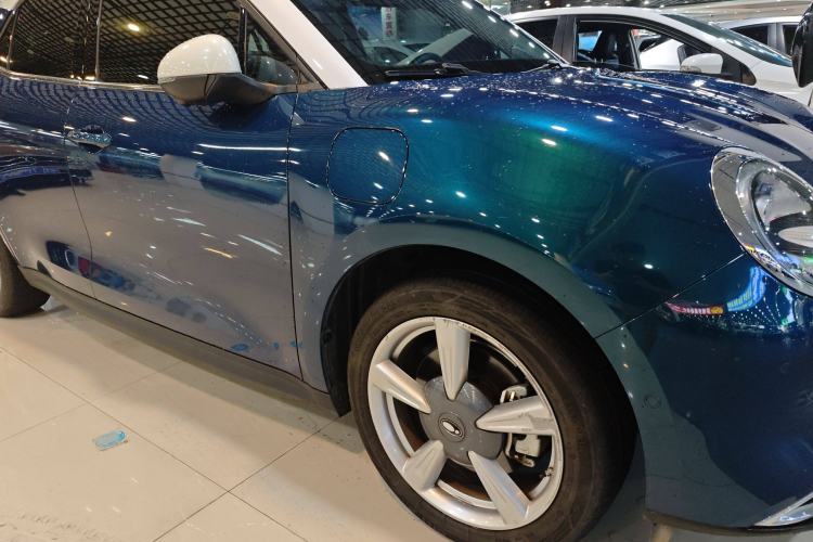 Used ORA Good Cat 2023 401 km Standard Range Comfort Version Lithium Iron Phosphate
