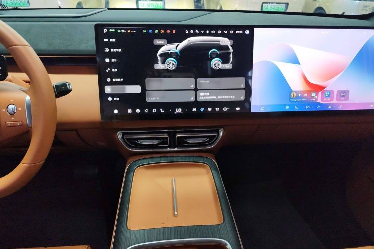 Used  S09 2025 Rear-Drive Ultra+
